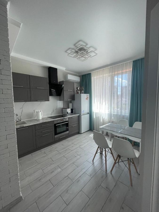 Nika Apartment Odessa Buitenkant foto
